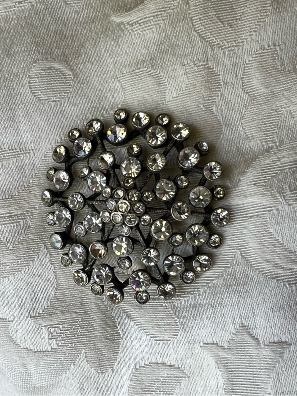 Vintage Crystal Burst Rhinestone Brooch - Silver Tone - Picture 8 of 11